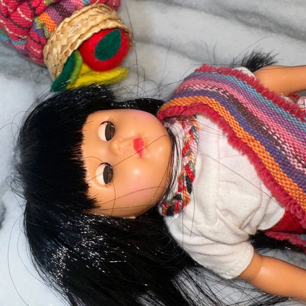 Unbranded vintage souvenir